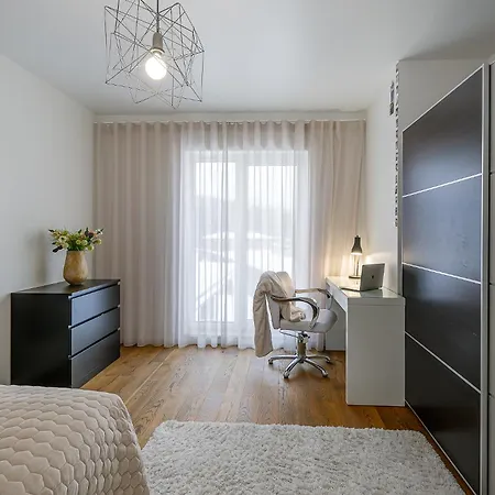 Family-friendly 3-bedroom Close To Sea Lejlighed *