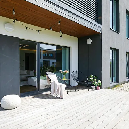 Family-friendly 3-bedroom Close To Sea Lejlighed *