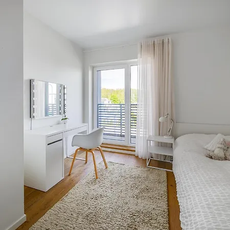 Lejlighed Family-friendly 3-bedroom Close To Sea