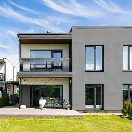 Korter Family-friendly 3-bedroom Close To Sea *