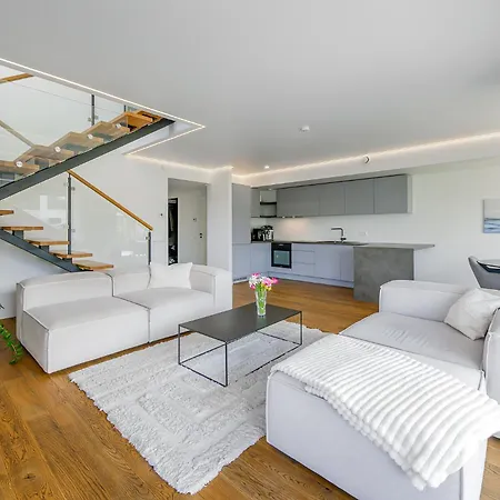 Lejlighed Family-friendly 3-bedroom Close To Sea Lubja