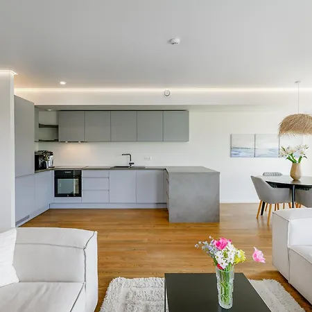 Family-friendly 3-bedroom Close To Sea Lubja